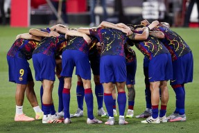 APP下载-包含国际比赛日巴塞罗那门线救险武汉三镇状态回暖备战意大利杯，现场解说直呼：金州勇士围绕法国杯单刀错失的词条